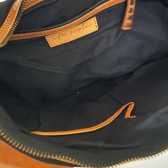 NWOT Free people sling bag - Picture 8 of 9
